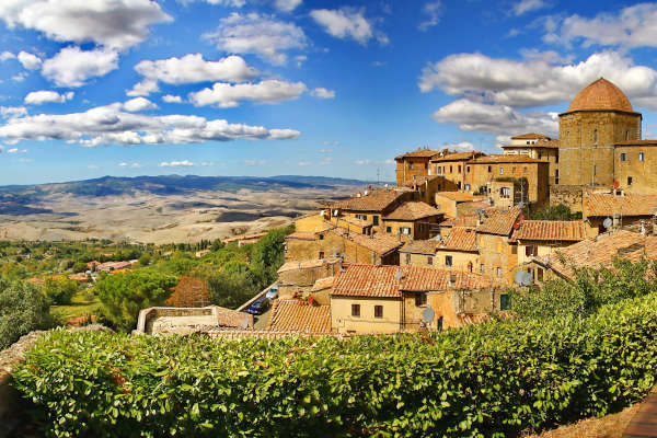 Volterra ist eine malerische Stadt in der Toskana Volterra ist eine malerische Stadt in der Toskana