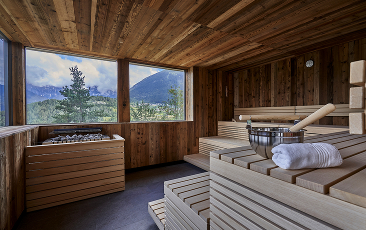 Hotel Arzlerhof, Sauna mit Aussicht