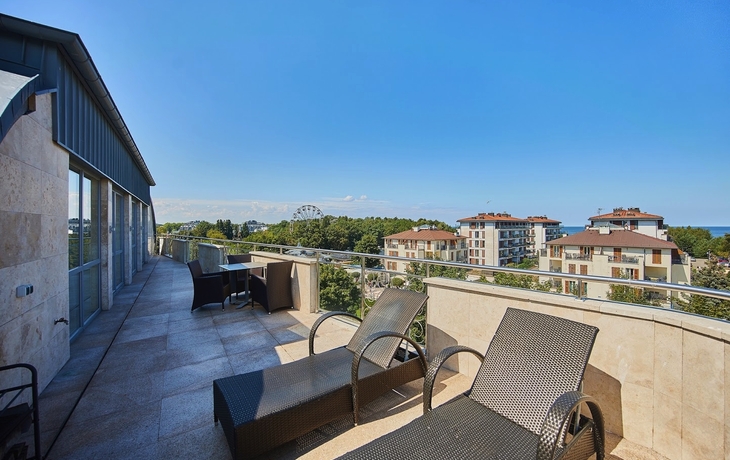 Hotel Avangard, Terrasse