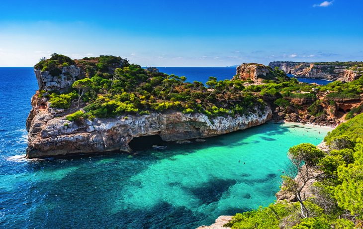 Meereslandschaft auf der Insel Mallorca am Caló des Moro