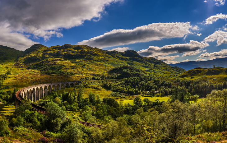 Glenfinnan-Viadukt im schottischen Hochland 