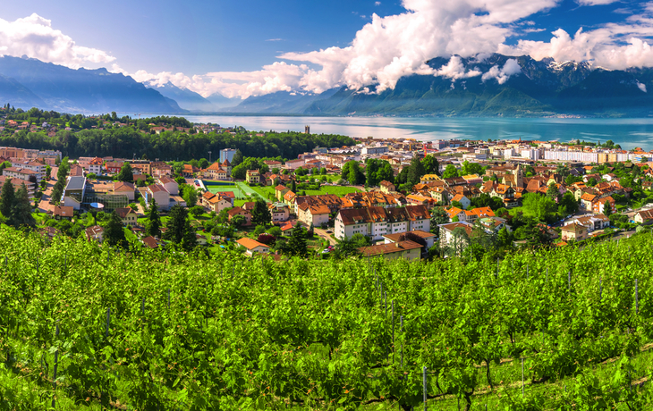 Panoramablick auf Montreux-Stadt