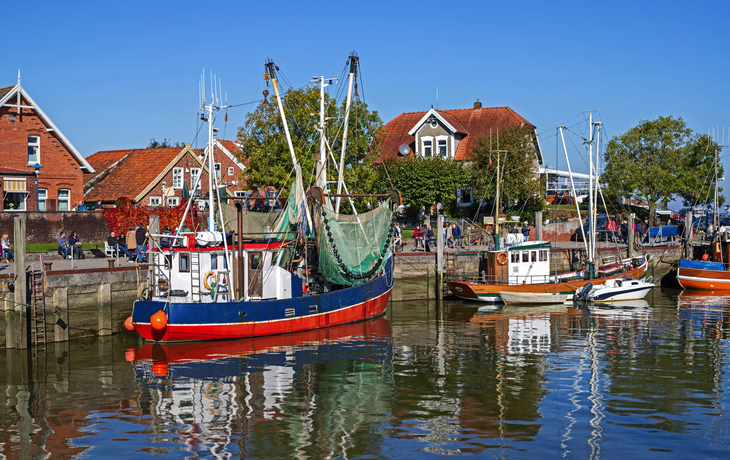 Neuharlingersiel, Hafen