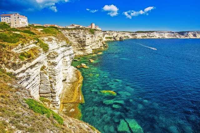 Kirche Stella Maris in Porto Cervo an der Costa Smeralda auf Sardinien, Italien