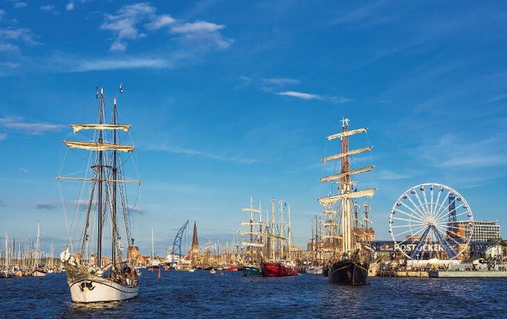 Segelschiffe auf der Hanse Sail 2012 in Rostock.