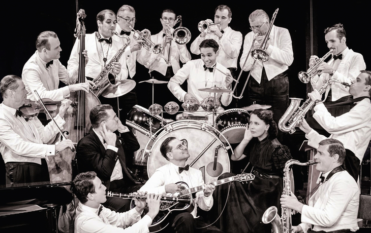 Andrej Hermlin & his Swing Dance Orchestra